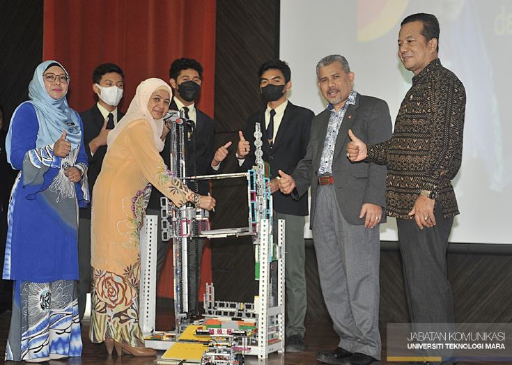 Kolaborasi ICAN UiTM dan Jabatan Pendidikan Negeri Selangor dalam Memperkasakan Dunia STEM